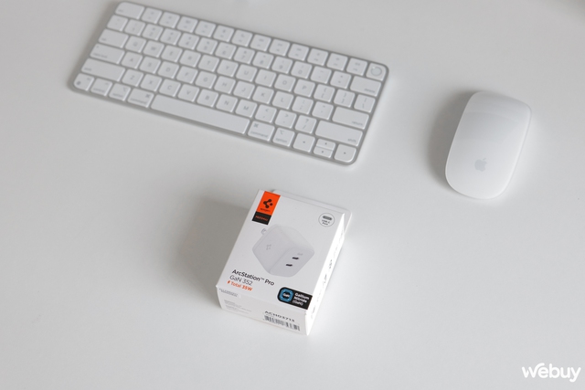 Đây là sạc "tí hon" chỉ nặng 74g nhưng lại sạc được cho cả MacBook- Ảnh 1. Đây là sạc "tí hon" chỉ nặng 74g nhưng lại sạc được cho cả MacBook- Ảnh 1.