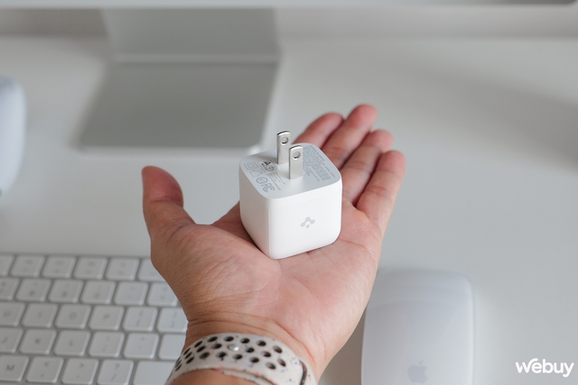 Đây là sạc "tí hon" chỉ nặng 74g nhưng lại sạc được cho cả MacBook- Ảnh 9. Đây là sạc "tí hon" chỉ nặng 74g nhưng lại sạc được cho cả MacBook- Ảnh 9.