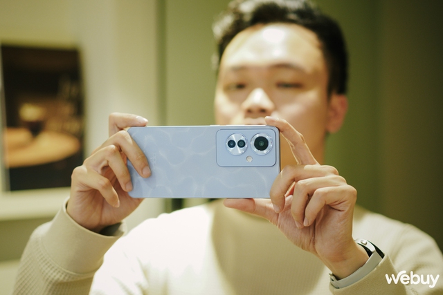 Đập hộp OPPO Reno11 F 5G: Mặt lưng 'lượn sóng', cấu hình ngang ngửa Reno11 5G- Ảnh 8. Đập hộp OPPO Reno11 F 5G: Mặt lưng 'lượn sóng', cấu hình ngang ngửa Reno11 5G- Ảnh 8.