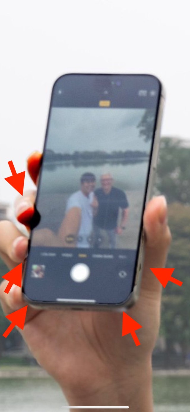 Ảnh của Tim Cook chụp với Duy Thẩm bị CĐM quốc tế nghi ngờ Photoshop- Ảnh 4.