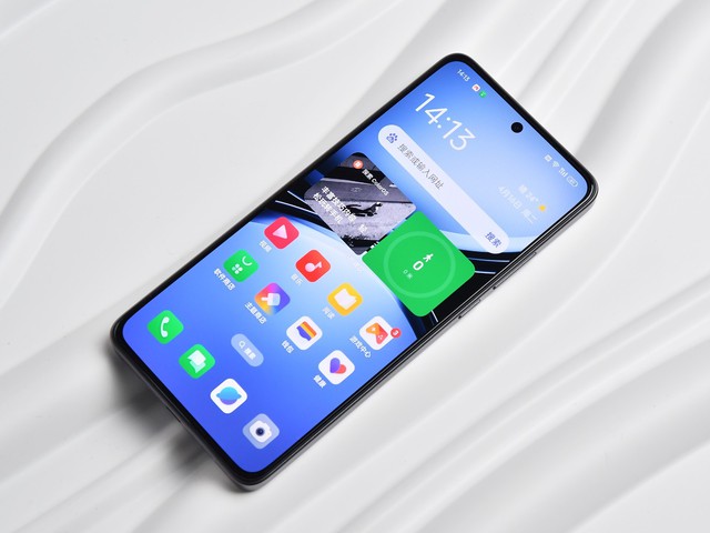 OPPO ra mắt smartphone tầm trung giá chỉ hơn 6 triệu đồng: Thiết kế đẹp, chip Snapdragon 7 Gen 3, sạc 100W- Ảnh 6. OPPO ra mắt smartphone tầm trung giá chỉ hơn 6 triệu đồng: Thiết kế đẹp, chip Snapdragon 7 Gen 3, sạc 100W- Ảnh 6.