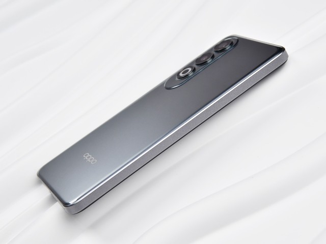 OPPO ra mắt smartphone tầm trung giá chỉ hơn 6 triệu đồng: Thiết kế đẹp, chip Snapdragon 7 Gen 3, sạc 100W- Ảnh 3. OPPO ra mắt smartphone tầm trung giá chỉ hơn 6 triệu đồng: Thiết kế đẹp, chip Snapdragon 7 Gen 3, sạc 100W- Ảnh 3.