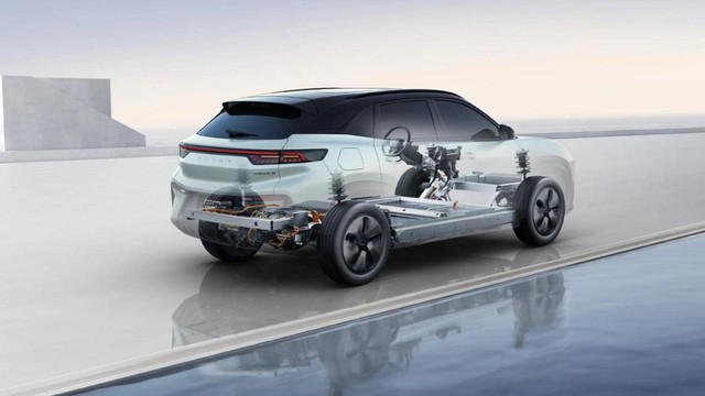 Nếu thử nghiệm va chạm vẫn chưa đủ ấn tượng thì hãng ô tô Trung Quốc này còn 'chơi lớn' bằng cách xếp chồng ô tô thành tháp để chứng minh độ bền của thân xe!- Ảnh 5. Nếu thử nghiệm va chạm vẫn chưa đủ ấn tượng thì hãng ô tô Trung Quốc này còn 'chơi lớn' bằng cách xếp chồng ô tô thành tháp để chứng minh độ bền của thân xe!- Ảnh 5.