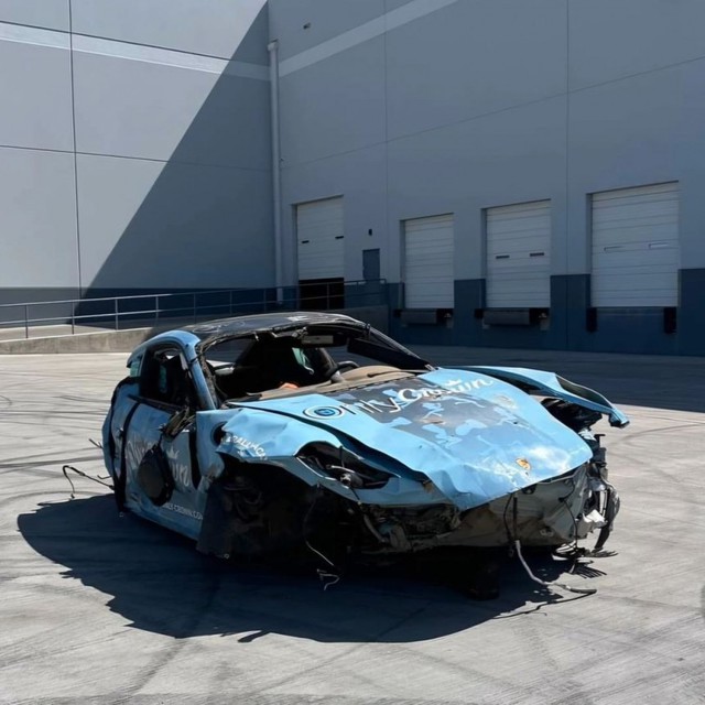 Siêu xe Porsche 911 Turbo S: Từ đỉnh cao tốc độ đến kết cục bi thảm- Ảnh 1. Siêu xe Porsche 911 Turbo S: Từ đỉnh cao tốc độ đến kết cục bi thảm- Ảnh 1.