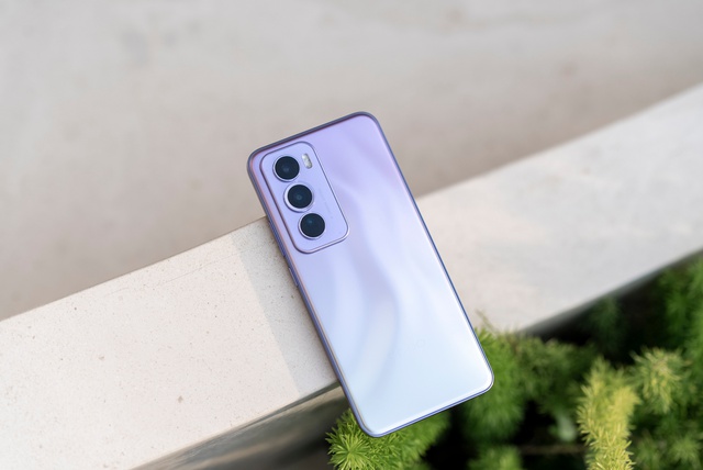 OPPO ra mắt smartphone màn hình cong 4 cạnh, tích hợp AI, giá từ 9,49 triệu đồng- Ảnh 6. OPPO ra mắt smartphone màn hình cong 4 cạnh, tích hợp AI, giá từ 9,49 triệu đồng- Ảnh 6.