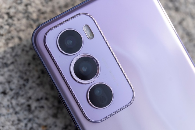 OPPO ra mắt smartphone màn hình cong 4 cạnh, tích hợp AI, giá từ 9,49 triệu đồng- Ảnh 5. OPPO ra mắt smartphone màn hình cong 4 cạnh, tích hợp AI, giá từ 9,49 triệu đồng- Ảnh 5.