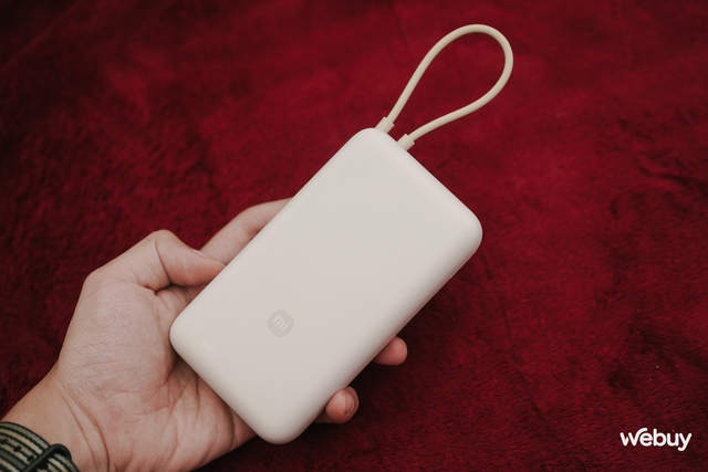 Sạc dự phòng Xiaomi đời mới cực xịn: Dung lượng 20.000mAh, công suất 33W, có tích hợp cả dây USB-C, giá chỉ chưa tới 600.000 đồng- Ảnh 3. Sạc dự phòng Xiaomi đời mới cực xịn: Dung lượng 20.000mAh, công suất 33W, có tích hợp cả dây USB-C, giá chỉ chưa tới 600.000 đồng- Ảnh 3.