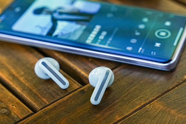 Xiaomi mới ra tai nghe không dây mới: Thiết kế trẻ trung, có chống ồn chủ động, chất âm ngon, pin tới 33 giờ mà giá chỉ 699.000 đồng- Ảnh 7. Xiaomi mới ra tai nghe không dây mới: Thiết kế trẻ trung, có chống ồn chủ động, chất âm ngon, pin tới 33 giờ mà giá chỉ 699.000 đồng- Ảnh 7.