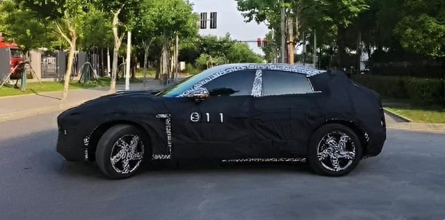 Lộ diện hình ảnh thực tế của mẫu SUV đầu tiên của Xiaomi- Ảnh 1. Lộ diện hình ảnh thực tế của mẫu SUV đầu tiên của Xiaomi- Ảnh 1.