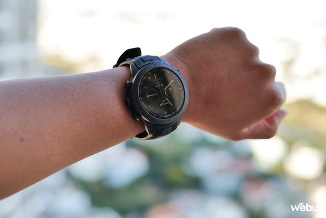 Trên tay Garmin MARQ Athlete (Gen 2) Carbon Edition: Đẹp sang, đeo thoải mái, thêm tính năng mà Apple, Samsung cũng nên học hỏi ngay- Ảnh 12. Trên tay Garmin MARQ Athlete (Gen 2) Carbon Edition: Đẹp sang, đeo thoải mái, thêm tính năng mà Apple, Samsung cũng nên học hỏi ngay- Ảnh 12.