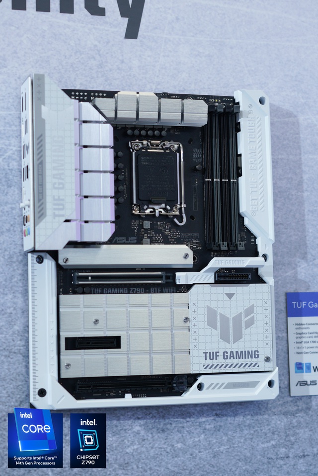 Dạo một vòng gian trưng bày linh kiện PC ASUS tại Computex 2024: Modem Wi-fi 7 'nhền nhện' siêu lớn, nguồn dự phòng hình búa Mjolnir- Ảnh 4. Dạo một vòng gian trưng bày linh kiện PC ASUS tại Computex 2024: Modem Wi-fi 7 'nhền nhện' siêu lớn, nguồn dự phòng hình búa Mjolnir- Ảnh 4.