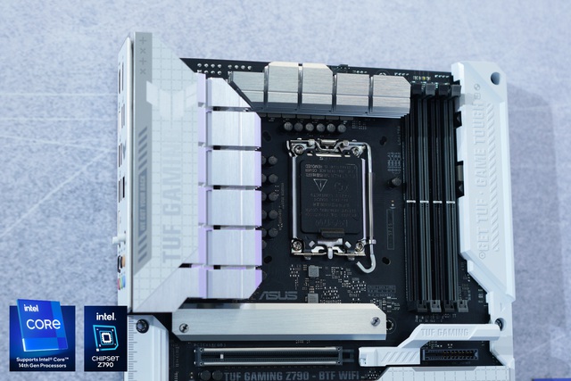 Dạo một vòng gian trưng bày linh kiện PC ASUS tại Computex 2024: Modem Wi-fi 7 'nhền nhện' siêu lớn, nguồn dự phòng hình búa Mjolnir- Ảnh 5. Dạo một vòng gian trưng bày linh kiện PC ASUS tại Computex 2024: Modem Wi-fi 7 'nhền nhện' siêu lớn, nguồn dự phòng hình búa Mjolnir- Ảnh 5.