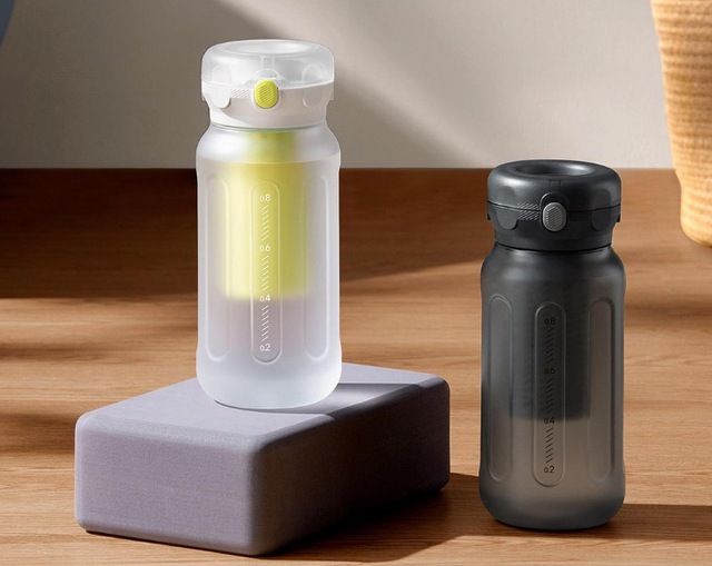 Xiaomi ra mắt bình nước thể thao: Dung tích 1L, giá 276.000 đồng- Ảnh 3. Xiaomi ra mắt bình nước thể thao: Dung tích 1L, giá 276.000 đồng- Ảnh 3.