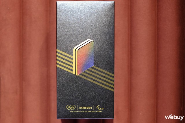 Cận cảnh mẫu điện thoại đặc biệt mà Samsung sẽ tặng cho VĐV dự Olympic Paris 2024- Ảnh 2. Cận cảnh mẫu điện thoại đặc biệt mà Samsung sẽ tặng cho VĐV dự Olympic Paris 2024- Ảnh 2.