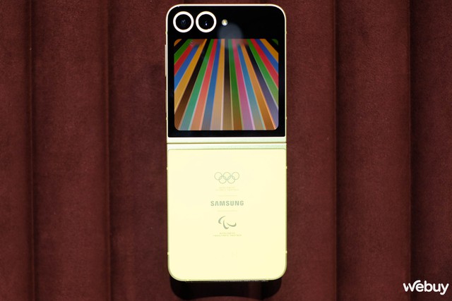 Cận cảnh mẫu điện thoại đặc biệt mà Samsung sẽ tặng cho VĐV dự Olympic Paris 2024- Ảnh 3. Cận cảnh mẫu điện thoại đặc biệt mà Samsung sẽ tặng cho VĐV dự Olympic Paris 2024- Ảnh 3.