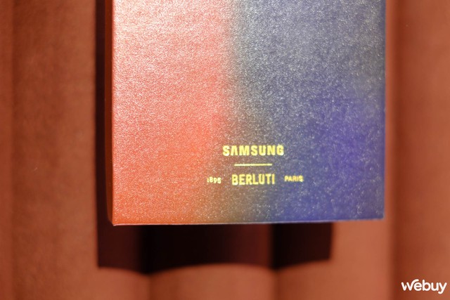 Cận cảnh mẫu điện thoại đặc biệt mà Samsung sẽ tặng cho VĐV dự Olympic Paris 2024- Ảnh 5. Cận cảnh mẫu điện thoại đặc biệt mà Samsung sẽ tặng cho VĐV dự Olympic Paris 2024- Ảnh 5.