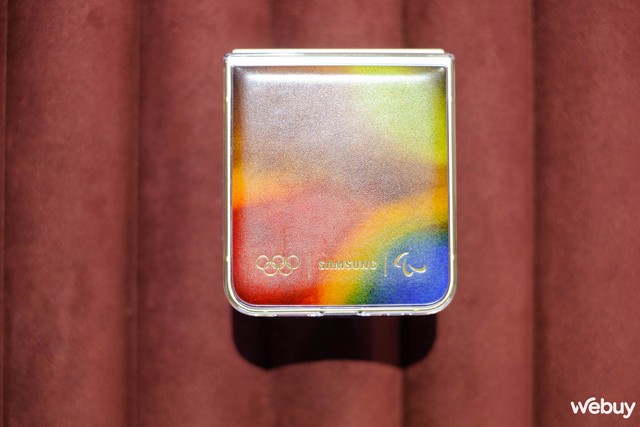 Cận cảnh mẫu điện thoại đặc biệt mà Samsung sẽ tặng cho VĐV dự Olympic Paris 2024- Ảnh 7. Cận cảnh mẫu điện thoại đặc biệt mà Samsung sẽ tặng cho VĐV dự Olympic Paris 2024- Ảnh 7.