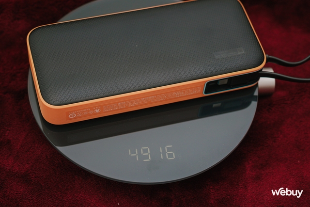 Pin dự phòng Xiaomi này giá chỉ 499.000 đồng: Dung lượng 20.000mAh, công suất 55W, tích hợp sẵn dây USB-C cực tiện- Ảnh 8. Pin dự phòng Xiaomi này giá chỉ 499.000 đồng: Dung lượng 20.000mAh, công suất 55W, tích hợp sẵn dây USB-C cực tiện- Ảnh 8.