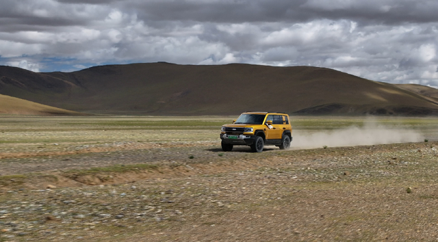 Một mẫu xe Trung Quốc lập kỷ lục thế giới về độ cao cao nhất đạt được khi lái một chiếc ô tô hybrid và đăng quang 'Vua cao nguyên'!- Ảnh 5. Một mẫu xe Trung Quốc lập kỷ lục thế giới về độ cao cao nhất đạt được khi lái một chiếc ô tô hybrid và đăng quang 'Vua cao nguyên'!- Ảnh 5.