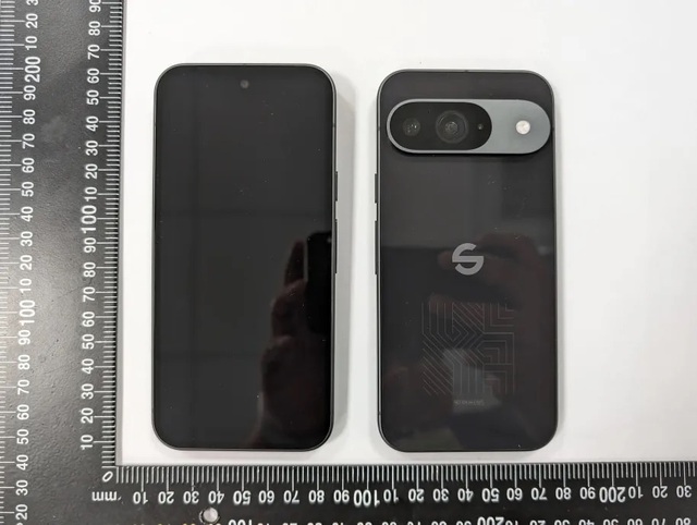 Đây là Pixel 9 Pro Fold: Smartphone màn hình gập sắp ra mắt của Google với camera "khủng"- Ảnh 7. Đây là Pixel 9 Pro Fold: Smartphone màn hình gập sắp ra mắt của Google với camera "khủng"- Ảnh 7.