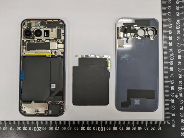 Đây là Pixel 9 Pro Fold: Smartphone màn hình gập sắp ra mắt của Google với camera "khủng"- Ảnh 20. Đây là Pixel 9 Pro Fold: Smartphone màn hình gập sắp ra mắt của Google với camera "khủng"- Ảnh 20.