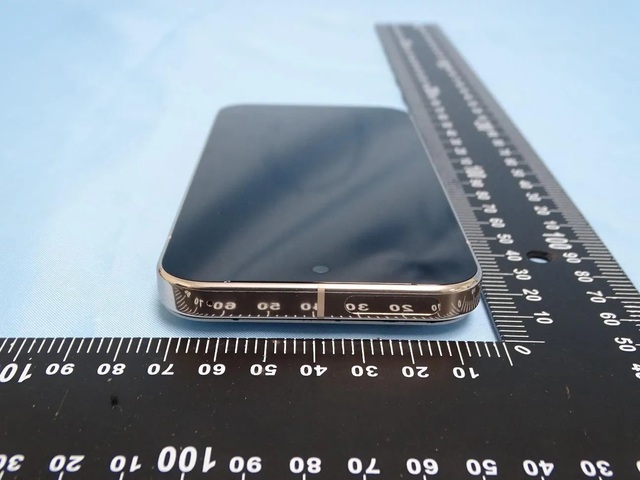 Đây là Pixel 9 Pro Fold: Smartphone màn hình gập sắp ra mắt của Google với camera "khủng"- Ảnh 17. Đây là Pixel 9 Pro Fold: Smartphone màn hình gập sắp ra mắt của Google với camera "khủng"- Ảnh 17.