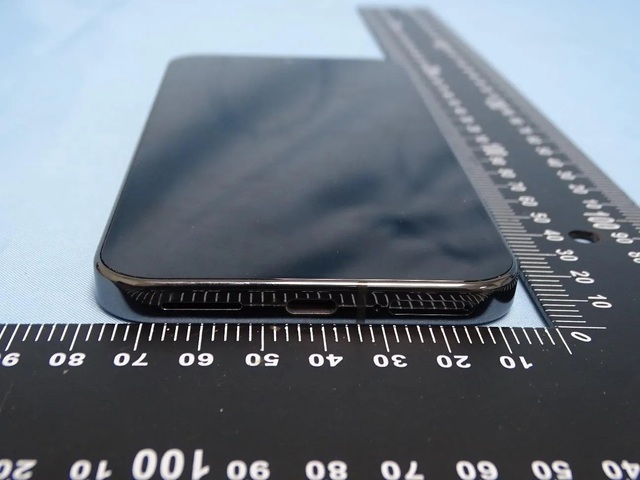 Đây là Pixel 9 Pro Fold: Smartphone màn hình gập sắp ra mắt của Google với camera "khủng"- Ảnh 26. Đây là Pixel 9 Pro Fold: Smartphone màn hình gập sắp ra mắt của Google với camera "khủng"- Ảnh 26.