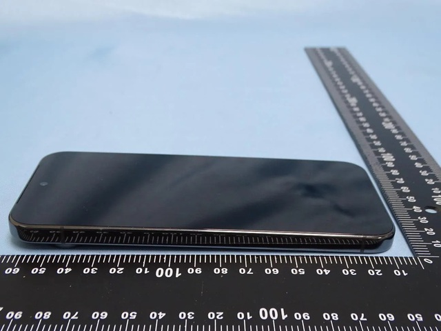 Đây là Pixel 9 Pro Fold: Smartphone màn hình gập sắp ra mắt của Google với camera "khủng"- Ảnh 25. Đây là Pixel 9 Pro Fold: Smartphone màn hình gập sắp ra mắt của Google với camera "khủng"- Ảnh 25.