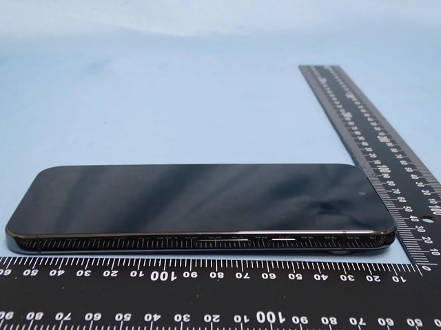 Đây là Pixel 9 Pro Fold: Smartphone màn hình gập sắp ra mắt của Google với camera "khủng"- Ảnh 23. Đây là Pixel 9 Pro Fold: Smartphone màn hình gập sắp ra mắt của Google với camera "khủng"- Ảnh 23.