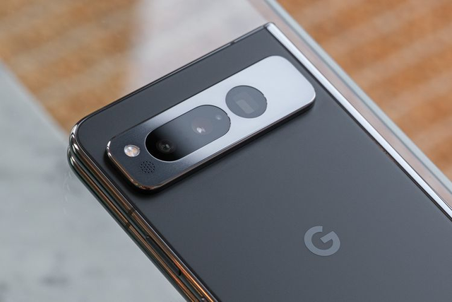 Điện thoại màn hình gập mới nhất của Google lộ diện: Thay đổi thiết kế, liệu có đủ sức cạnh tranh?- Ảnh 3. Điện thoại màn hình gập mới nhất của Google lộ diện: Thay đổi thiết kế, liệu có đủ sức cạnh tranh?- Ảnh 3.