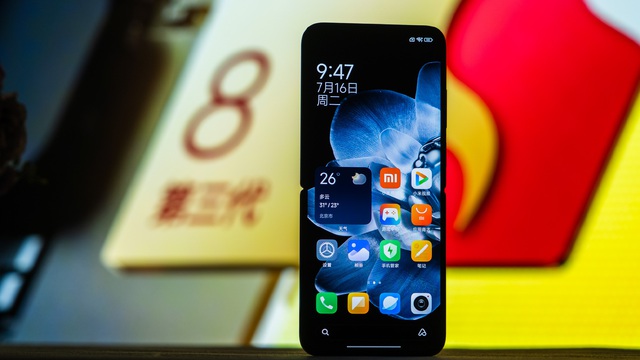 Cận cảnh Xiaomi MIX Flip: Thiết kế cực đẹp, màn hình phụ xịn nhất thế giới, pin cũng lớn nhất, giá rẻ hơn Galaxy Z Flip6- Ảnh 16. Cận cảnh Xiaomi MIX Flip: Thiết kế cực đẹp, màn hình phụ xịn nhất thế giới, pin cũng lớn nhất, giá rẻ hơn Galaxy Z Flip6- Ảnh 16.