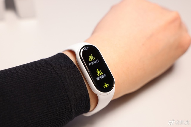 Xiaomi Mi Band 9 ra mắt: Nâng cấp vỏ kim loại/gốm, cực kỳ nhiều dây đeo, thêm tính năng sức khoẻ, giá từ 870.000 đồng- Ảnh 2. Xiaomi Mi Band 9 ra mắt: Nâng cấp vỏ kim loại/gốm, cực kỳ nhiều dây đeo, thêm tính năng sức khoẻ, giá từ 870.000 đồng- Ảnh 2.