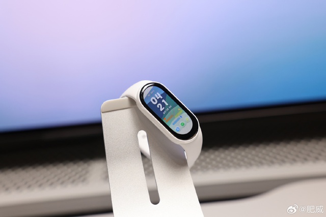 Xiaomi Mi Band 9 ra mắt: Nâng cấp vỏ kim loại/gốm, cực kỳ nhiều dây đeo, thêm tính năng sức khoẻ, giá từ 870.000 đồng- Ảnh 1. Xiaomi Mi Band 9 ra mắt: Nâng cấp vỏ kim loại/gốm, cực kỳ nhiều dây đeo, thêm tính năng sức khoẻ, giá từ 870.000 đồng- Ảnh 1.