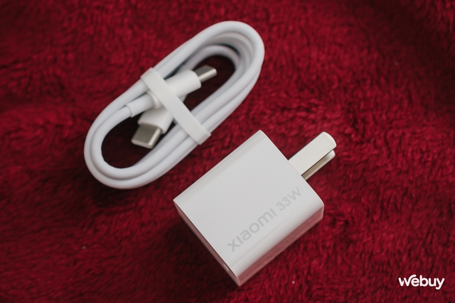 Sạc nhanh Xiaomi siêu nhỏ gọn: Công suất 33W, nhỏ như củ 5W của Apple, sạc được iPhone, iPad, thậm chí cả MacBook ngon lành- Ảnh 2. Sạc nhanh Xiaomi siêu nhỏ gọn: Công suất 33W, nhỏ như củ 5W của Apple, sạc được iPhone, iPad, thậm chí cả MacBook ngon lành- Ảnh 2.