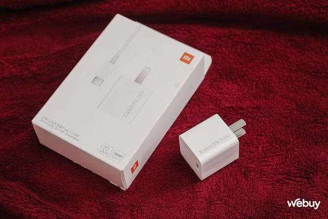 Sạc nhanh Xiaomi siêu nhỏ gọn: Công suất 33W, nhỏ như củ 5W của Apple, sạc được iPhone, iPad, thậm chí cả MacBook ngon lành- Ảnh 1. Sạc nhanh Xiaomi siêu nhỏ gọn: Công suất 33W, nhỏ như củ 5W của Apple, sạc được iPhone, iPad, thậm chí cả MacBook ngon lành- Ảnh 1.