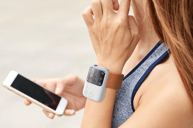 Sạc dự phòng đeo tay tăng gấp 3 lần pin cho Apple Watch: Trông như đồng hồ siêu nhân, giá trên Taobao khoảng 350.000đ- Ảnh 6. Sạc dự phòng đeo tay tăng gấp 3 lần pin cho Apple Watch: Trông như đồng hồ siêu nhân, giá trên Taobao khoảng 350.000đ- Ảnh 6.