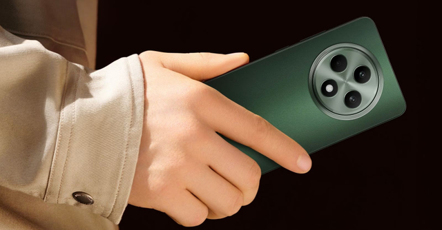 Chính thức ra mắt OPPO Reno12 series: Smartphone thiết kế đẹp, chụp ảnh AI cực chất cho giới trẻ, giá từ 9,49 triệu đồng- Ảnh 12. Chính thức ra mắt OPPO Reno12 series: Smartphone thiết kế đẹp, chụp ảnh AI cực chất cho giới trẻ, giá từ 9,49 triệu đồng- Ảnh 12.