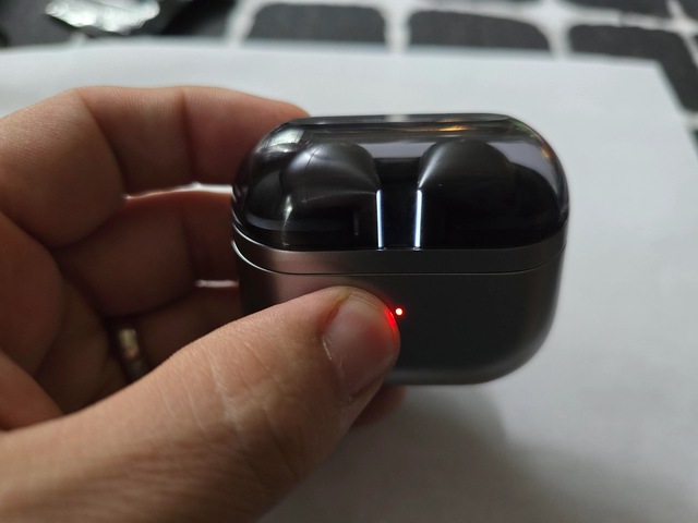 Tai nghe giống AirPods của Samsung còn chưa ra mắt nhưng đã có người dùng review: Chất âm tuyệt vời, đeo thoải mái, thiết kế đẹp, chống ồn hơn cả AirPods Pro- Ảnh 6.