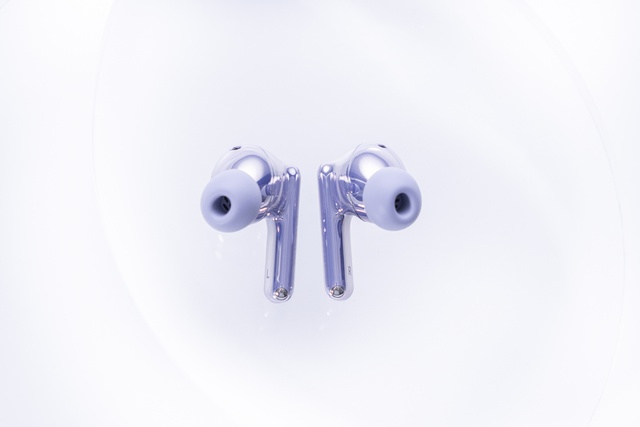 Huawei ra mắt tai nghe không dây giá rẻ: Chất âm ngon, có chống ồn thông minh cực xịn, pin 35 giờ- Ảnh 8. Huawei ra mắt tai nghe không dây giá rẻ: Chất âm ngon, có chống ồn thông minh cực xịn, pin 35 giờ- Ảnh 8.