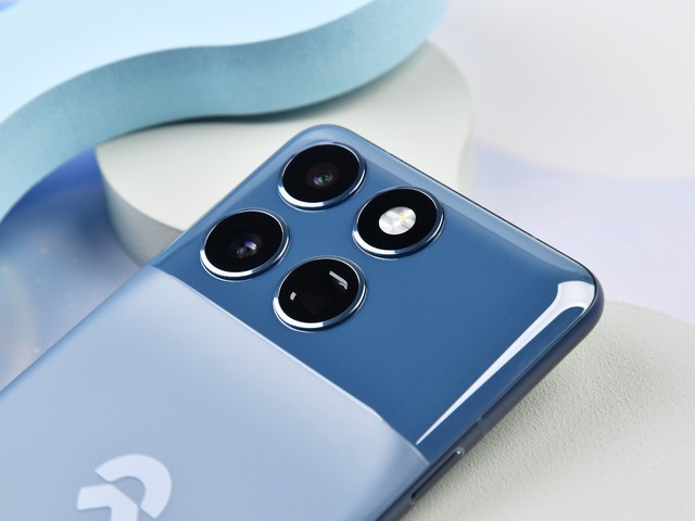 Hoá ra điện thoại cao cấp của hãng xe điện làm thì trông như thế này- Ảnh 7. Hoá ra điện thoại cao cấp của hãng xe điện làm thì trông như thế này- Ảnh 7.