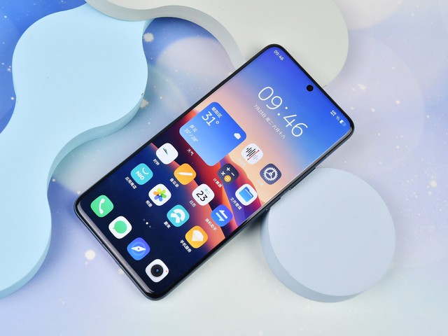 Hoá ra điện thoại cao cấp của hãng xe điện làm thì trông như thế này- Ảnh 6. Hoá ra điện thoại cao cấp của hãng xe điện làm thì trông như thế này- Ảnh 6.