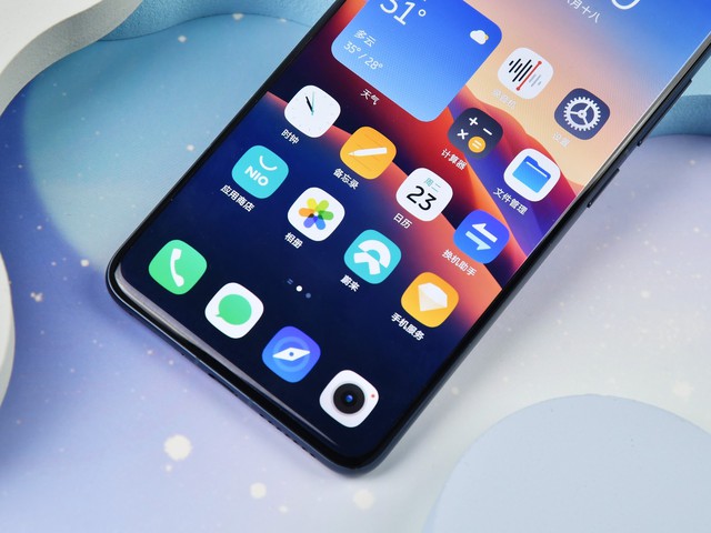 Hoá ra điện thoại cao cấp của hãng xe điện làm thì trông như thế này- Ảnh 11. Hoá ra điện thoại cao cấp của hãng xe điện làm thì trông như thế này- Ảnh 11.