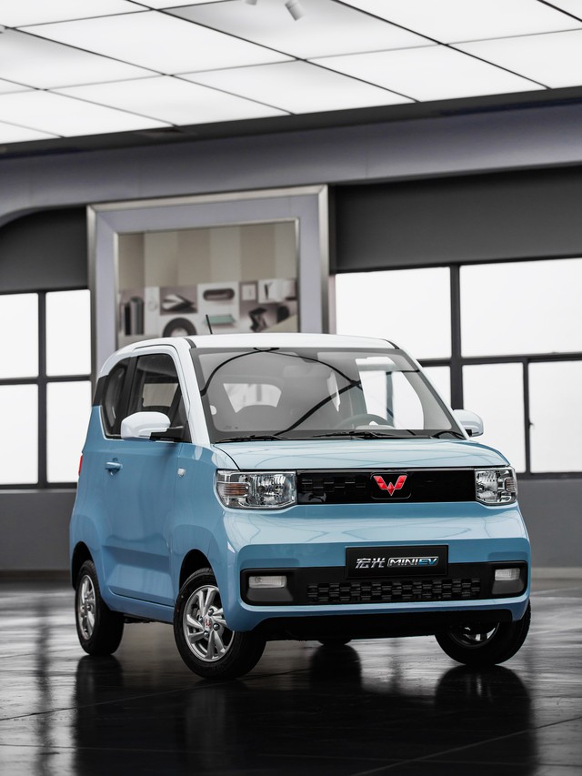 Wuling Hongguang Mini EV: Mẫu xe ô tô rẻ nhất Việt Nam nhưng vì sao vẫn 'ế ẩm'?- Ảnh 7. Wuling Hongguang Mini EV: Mẫu xe ô tô rẻ nhất Việt Nam nhưng vì sao vẫn 'ế ẩm'?- Ảnh 7.