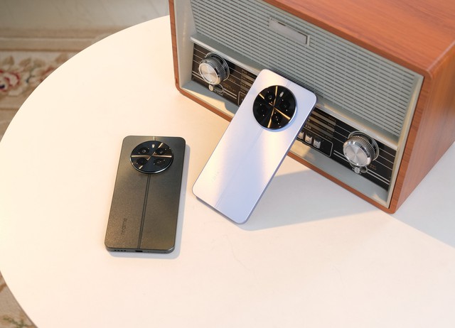 realme 12 ra mắt chính hãng: Thiết kế đẹp, camera 50MP chất lượng cao, pin 5000mAh, có bản 512GB, giá từ 7,99 triệu đồng- Ảnh 1. realme 12 ra mắt chính hãng: Thiết kế đẹp, camera 50MP chất lượng cao, pin 5000mAh, có bản 512GB, giá từ 7,99 triệu đồng- Ảnh 1.