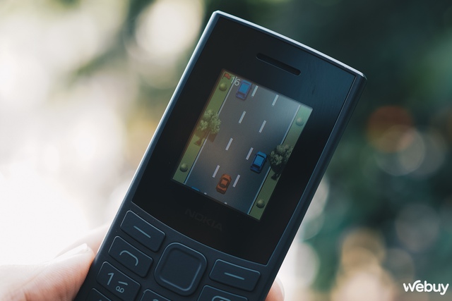 Trên tay Nokia 105 4G Pro - điện thoại Trên tay Nokia 105 4G Pro - điện thoại