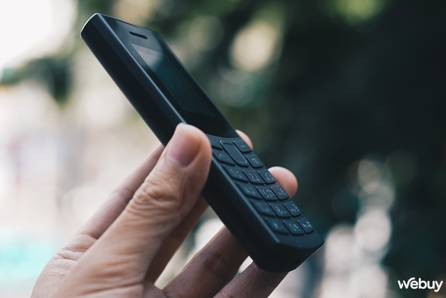 Trên tay Nokia 105 4G Pro - điện thoại Trên tay Nokia 105 4G Pro - điện thoại