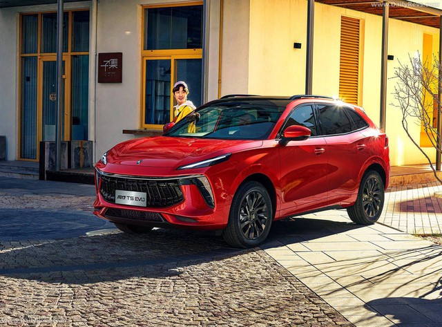 Mẫu xe Trung Quốc gây tò mò trên đường phố Việt Nam: Thì ra đã từng bán giá "sập sàn" rồi mất hút- Ảnh 8. Mẫu xe Trung Quốc gây tò mò trên đường phố Việt Nam: Thì ra đã từng bán giá "sập sàn" rồi mất hút- Ảnh 8.