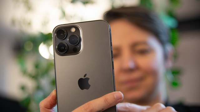 iPhone 17 sẽ có camera selfie nâng cấp cực xịn, nhưng Gen Z liệu có thích?- Ảnh 1. iPhone 17 sẽ có camera selfie nâng cấp cực xịn, nhưng Gen Z liệu có thích?- Ảnh 1.
