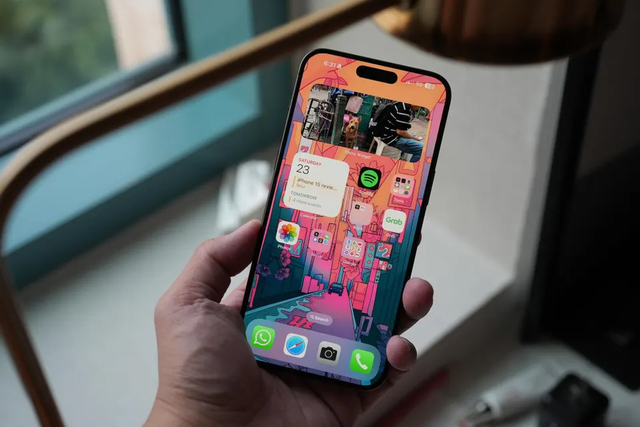 Chiếc iPhone này cũng có "3 mắt", tính năng đầy đủ: Cần gì tốn tiền mua iPhone 15 Pro Max hơn 30 triệu?- Ảnh 1. Chiếc iPhone này cũng có "3 mắt", tính năng đầy đủ: Cần gì tốn tiền mua iPhone 15 Pro Max hơn 30 triệu?- Ảnh 1.