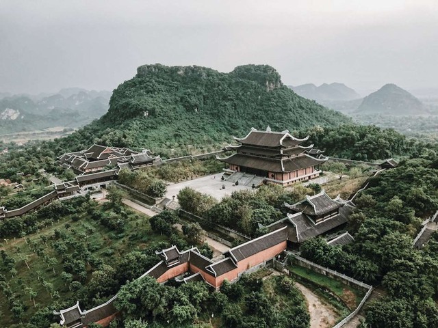 Ngôi chùa được đặt cao nhất Việt Nam nhiệt độ xuống 0 độ C, xuất hiện băng tuyết: Cách Hà Nội chỉ 130km - Ảnh 9.